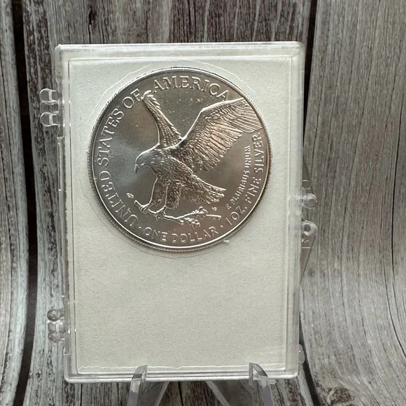 FATHER'S Dollar 2023 American Silver Eagle Uncirculated 99.9% Silver Dollar - Picture 2 of 5